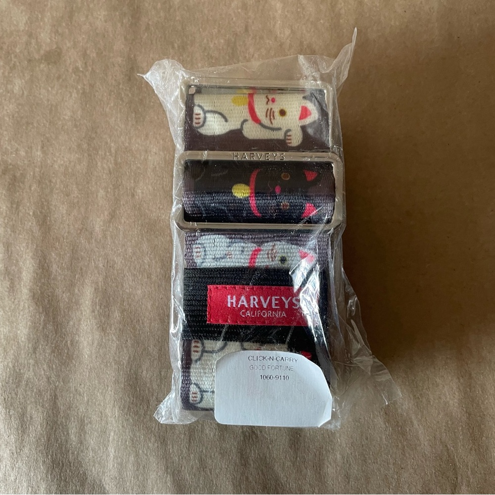 Harveys Seatbelt Click N Carry Good Fortune Lucky Cat  CNC Crossbody Purse Strap